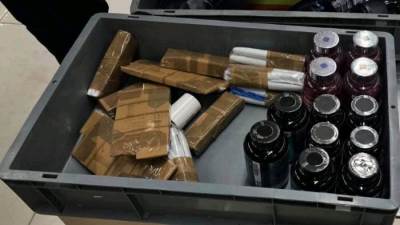 جمارك مطار برج العرب الدولى تضبط محاولتي تهريب كمية من الأدوية البشرية