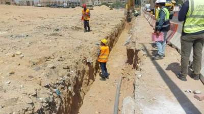 رئيس الجهاز:تنفيذ مشروعي ربط محطتي كهرباء ورفع كفاءة خط صرف المنطقة الصناعية بمدينة العبور