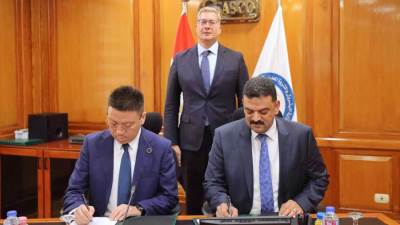 وزير البترول يشهد توقيع مذكرة تفاهم بين هيئة الثروة المعدنية والصناعات التعدينية وشركة آسيا بوتاش الصينية