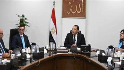 رئيس الوزراء يتابع جهود دعم الاستثمار في الذهب