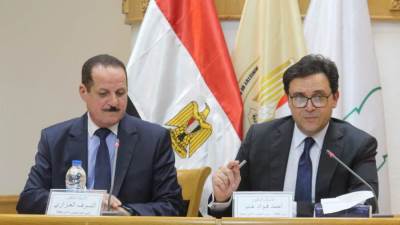 وزير الثقافة يجتمع بمقرري لجان المجلس الأعلى ويؤكد: آلية جديدة تعيد للمجلس دوره كعقل مفكر للوزارة