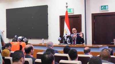 وزير العمل يعقد مؤتمرًا صحفيًا لإطلاق حملة "سلامتك تِهمنا" لحماية "عمال الدليفري" 