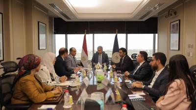 وزير السياحة يتابع استعدادات إطلاق منصة "رحلة" لتنظيم الرحلات المدرسية المجانية