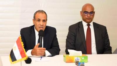 وزير الخارجية والهجرة يلتقي بأعضاء الجالية المصرية في بوركينا فاسو