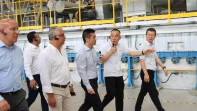  وفد اقتصادية قناة السويس يزور مقر "كيبينج للزجاج" ومصنع "لينك آند كو" للسيارات ومائدة مستديرة مع كبار مصنعي قطع غيار السيارات