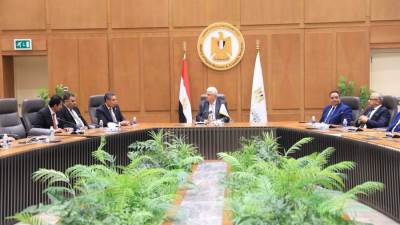 وزير التعليم العالي يكرم الطلاب الفائزين في مسابقة "معًا" لمواجهة الأفكار غير السوية