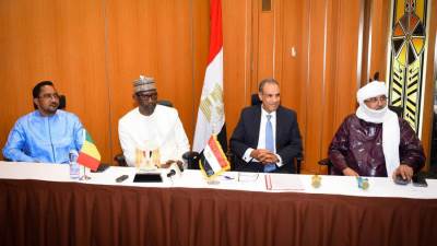 وزير الخارجية يلتقي بأعضاء جمعية مالي لخريجي الجامعات المصرية