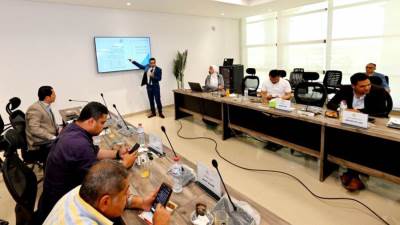 وزير الإسكان ومحافظ الدقهلية يتابعان سير العمل بمنظومتي مياه الشرب والصرف الصحي