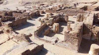 الكشف عن بقايا العناصر المعمارية للمدينة السكنية الرئيسية لواحات الخارجة خلال بدايات العصر القبطي المبكر