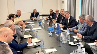 وزير البترول يعقد اجتماعًا مع وزير الطاقة والتجارة والصناعة القبرصي بالعاصمة القبرصية نيقوسيا