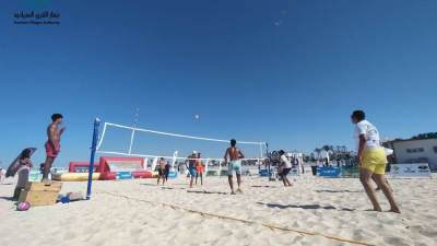 انطلاق فعاليات بطولة كرة الطائرة الشاطئية بمارينا 