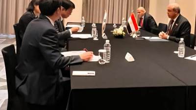 وزير الطيران المدني يعقد لقاءات ثنائية مع مسئولي قطاع الطيران الكوري لبحث فرص التعاون