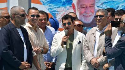 وزير الشباب والرياضة ومحافظ الجيزة يفتتحان حمام سباحة نُزل الشباب الدولي