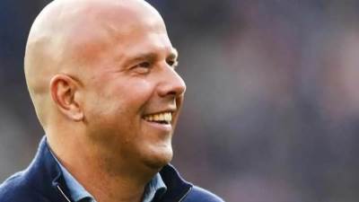 مدرب ليفربول يكشف أسباب غياب نونيز ودياز عن ودية إي سي ميلان