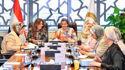 منال عوض وياسمين فؤاد تباشران إجراءات تسليم وتسلم ملفات وزارة البيئة