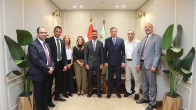 راية القابضة ووزارة الزراعة تبحثان تعزيز التعاون لدعم القطاع وتمكين المزارعين عبر "راية فودز"