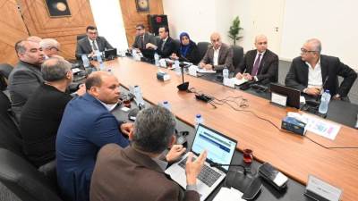 وزير الإسكان يعقد اجتماعا مع مسئولي شركة "سيتي إيدج" لاستعراض خططها التسويقية