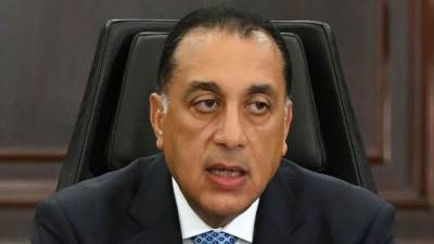 رئيس الوزراء يستعرض نماذج استجابات منظومة الشكاوى الحكومية لعدد من الحالات في قطاعات مختلفة