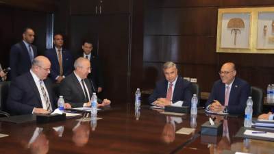 وزير العمل ومحافظ الأسكندرية يفتتحان ندوة تثقيفية للتوعية بمواد قانون العمل الجديد