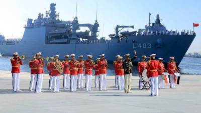 القوات البحرية تستقبل وفداً من الكلية البحرية التركية