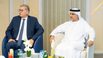 وزير البترول يعقد اجتماعًا موسعًا مع مجموعة موانئ أبو ظبي بمقر المجموعة بإمارة أبو ظبي