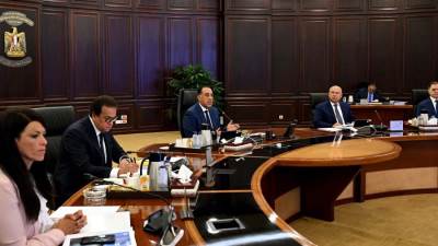 مجلس الوزراء يوافق على زيادة تعويض مخاطر المهن الطبية و7 قرارات أخرى