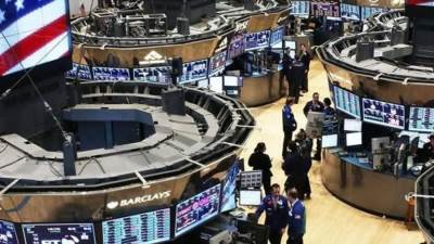 نمو الاقتصاد الأمريكي بنسبة 3% خلال الربع الثاني.. وارتفاع طفيف لبورصة وول ستريت