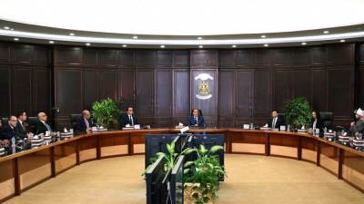 وزير الصحة ووزيرة التضامن يستعرضان جهود الدولة المصرية فى التعامل مع أزمة قطاع غزة