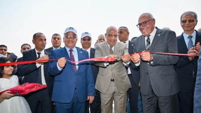 رئيس الهيئة العربية للتصنيع ووزير الكهرباء يشهدان افتتاح خط إنتاج أبراج كهرباء الجهد العالي والفائق بمصنع الطائرات