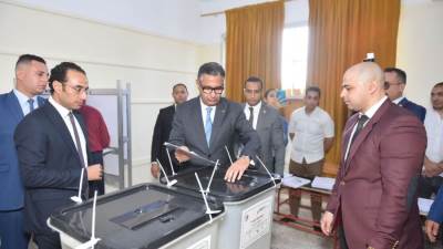 وزير التموين والتجارة الداخلية يُدلي بصوته في انتخابات مجلس الشيوخ