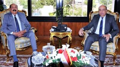  وزير الطيران المدني يستقبل رئيس اتحاد المصريين بأمريكا لبحث دعم خدمات النقل الجوي للجالية المصرية