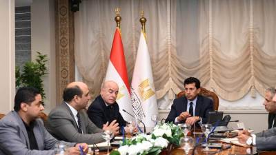 وزير الشباب والرياضة يلتقي ممثلي القوى الشبابية بالعاصمة الإدارية الجديدة