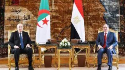 الرئيس الجزائرى يعرب عن تقديره للجهود المصرية بالمنطقة بقيادة الرئيس السيسي
