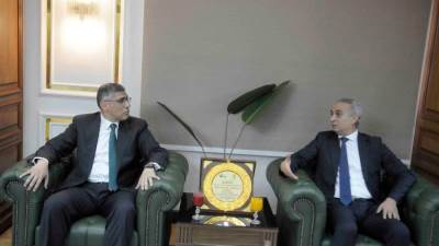 رئيس جهاز حماية المستهلك يلتقي بمحافظ الجيزة ورئيس الغرفة التجارية لبحث ومتابعة جهود خفض أسعار السلع