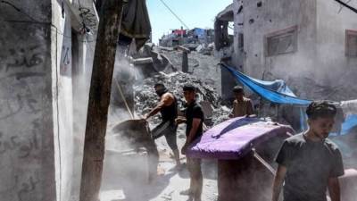 مصر وقطر تعملان على اتفاق يتضمن الإفراج عن كل المحتجزين بغزة مقابل إنهاء الحرب