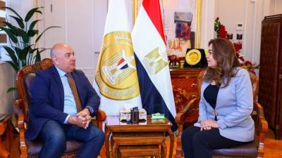  وزيرة التنمية المحلية تستقبل رئيس قطاع الاستراتيجيات الدولية بشركة ( Esri ) العالمية المتخصصة في مجال نظم المعلومات الجغرافية 