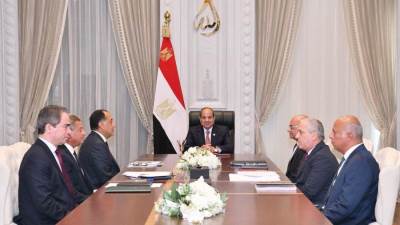 الرئيس السيسى يوافق على صرف البدل النقدي المقترح للصحفيين وحل مشكلة مكافأة نهاية الخدمة لـ"ماسبيرو"