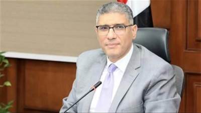 محافظة الجيزة توقف عمل عمال النظافة وقت ذروة الحر حفاظًا على سلامتهم