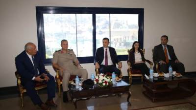 وزير الزراعة يلتقي محافظي البحيرة ودمياط والوادي الجديد ونائب رئيس الهيئة الهندسية