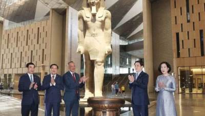  رئيس جمهورية فيتنام الاشتراكية يزور المتحف المصري الكبير وأهرامات الجيزة ويشيد بروعة الحضارة المصرية