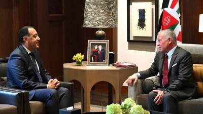 عاهل المملكة الأردنية الهاشمية يستقبل رئيس الوزراء بالديوان الملكي بالحسينية