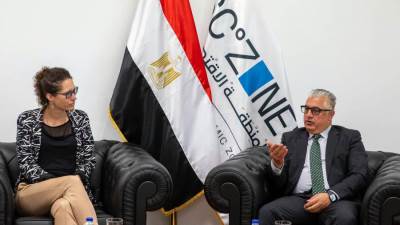 رئيس اقتصادية قناة السويس يلتقي سفيرة المجر بالقاهرة والملحق الاقتصادي بالسفارة المجرية