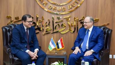 رئيس هيئة الدواء المصرية يستقبل السفير الأوزبكي لبحث التعاون وتوسيع أسواق الدواء