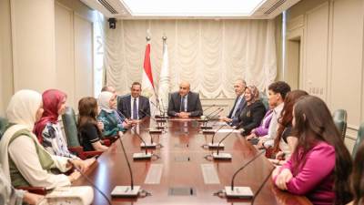 وزير التعليم والتعليم الفني يكرم الطلاب أوائل مدارس النيل المصرية الدولية