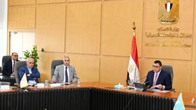 شريف الشربيني يترأس الاجتماع الأول للجنة متابعة تخصيص الوحدات السكنية للموظفين المنتقلين للعمل بالعاصمة الإدارية الجديدة