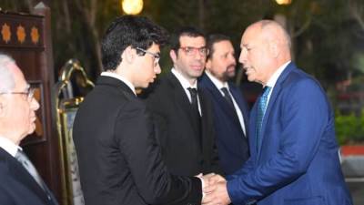 رئيس الوزراء الأسبق ووزراء حاليون وسابقون يحضرون عزاء على المصيلحى