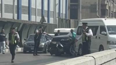 أصاب 4 أشخاص وأتلف 3 سيارات.. تفاصيل محاولة هروب قائد سيارة حادث أكتوبر