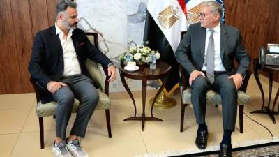 وزير البترول يلتقي رئيس مجلس الإدارة والرئيس التنفيذي لشركة IRH الإماراتية لبحث التعاون