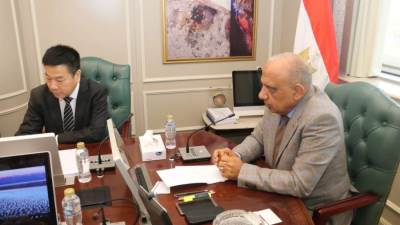 وزير الكهرباء يبحث مع شركة انكورا الصينية توطين صناعة المهمات الكهربائية لنهايات الكابلات ذات الجهد العالي