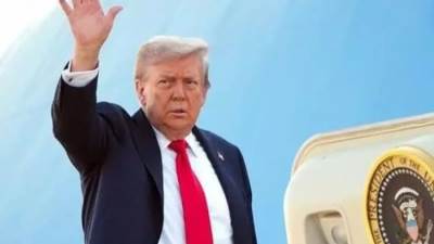 ترامب يتوجه إلى ألاسكا لعقد قمة مرتقبة مع بوتين لبحث إنهاء الحرب في أوكرانيا